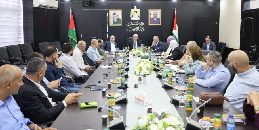 وزارة الداخلية تعقد ورشة عمل للتعريف بالنظام الإلكتروني للإدارة العامة للمنظمات غير الحكومية والشؤون العامة